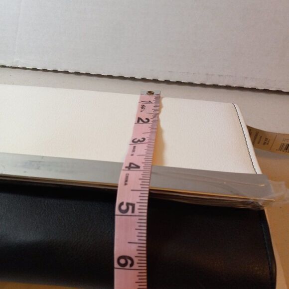 New No Boundries Black  & White Bar Clutch Cottagecore Granny Chic Grandmacore - Picture 9 of 9